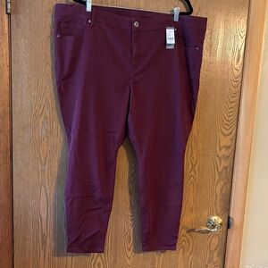 Lane Bryant NWT Women's Burgundy Jeans Size 24 P inseam 24